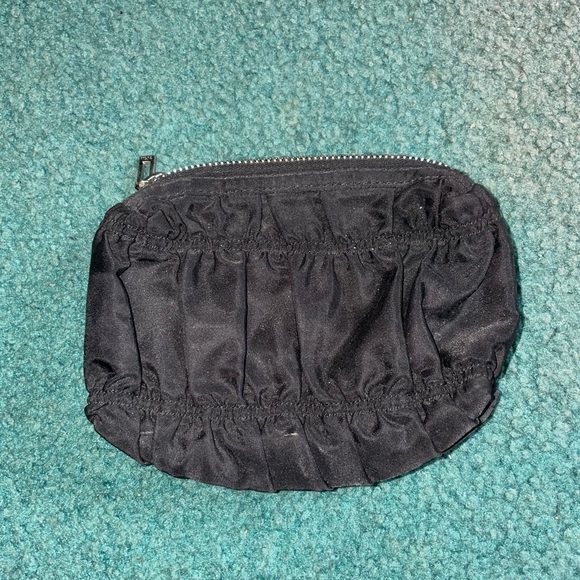 GUESS Clutch Purse - Picture 3 of 4